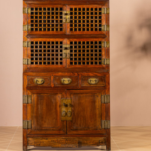 清中期黄花梨包镶嵌楠木透棂书柜