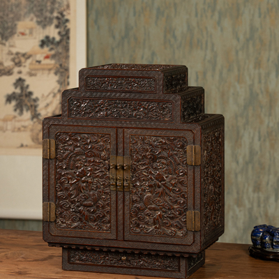 紫檀满雕云龙纹百宝箱