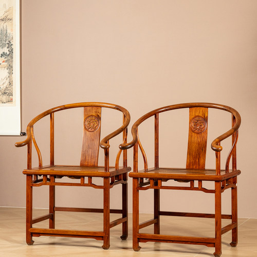 海南黄花梨螭龙捧寿圈椅