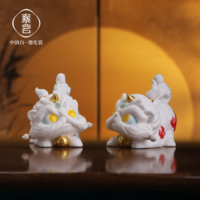 可爱中国风陶瓷麒麟招财摆件德化白瓷工艺客厅办公室桌面国潮装饰