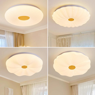 原木风卧室灯2025年新款 简约现代网红奶油风阳台房间主卧室吸顶灯