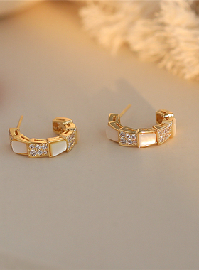 S925银针精致优雅天然贝壳耳圈高级感耳环女气质韩国设计感耳饰品