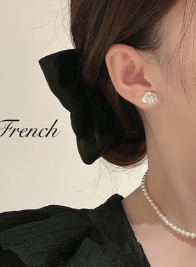 925银针气质名媛山茶花耳钉小众设计感高级耳环女夏小香风耳饰