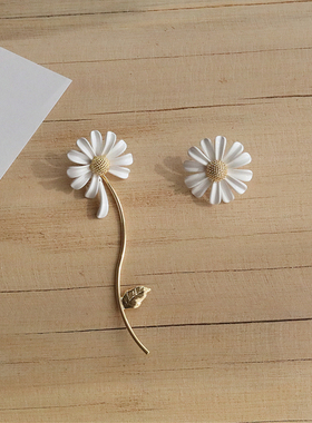 S925银针烤漆花朵耳钉简约优雅白色雏菊花耳环女高级感戒指项链