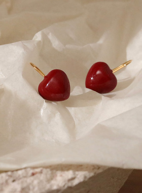 珐琅彩釉爱心耳环红色耳饰女气质简约独特漂亮耳挂小巧耳坠