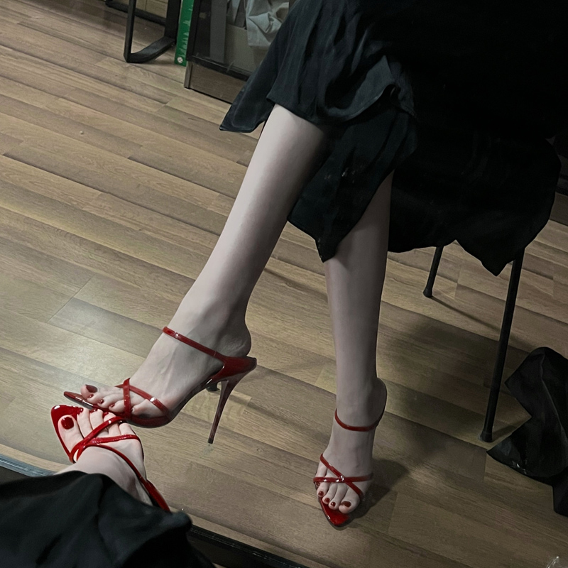 好美~~欧美时尚新款尖头露趾细跟凉鞋女夏红色性感高跟鞋外穿拖鞋