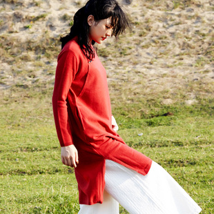 柒白红色毛衣女2024新款冬中国风旗袍式针织纯色侧开叉中长款上衣