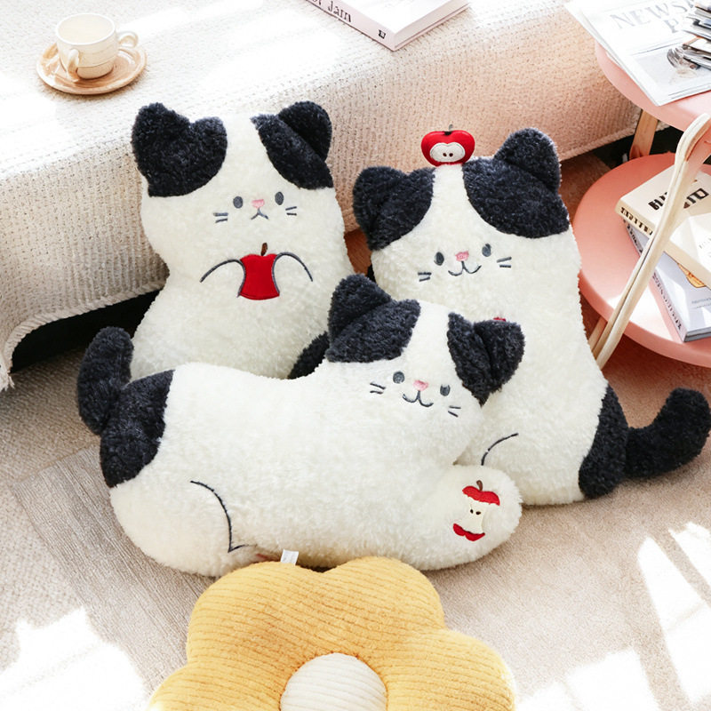 ins风苹果猫猫抱枕沙发客厅装饰枕头女生睡觉靠枕靠垫飘窗榻榻米