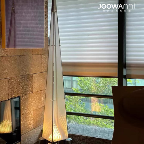 设计师不锈钢宝塔落地灯