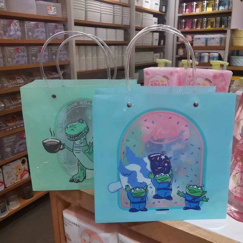 迪士尼皮克斯开心烘焙店系列PP中号礼品袋 名创优品MINISO三眼仔