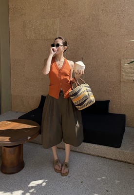 MFIVE2026春季新款V领一排扣针织背心百搭显瘦气质高级感上衣女