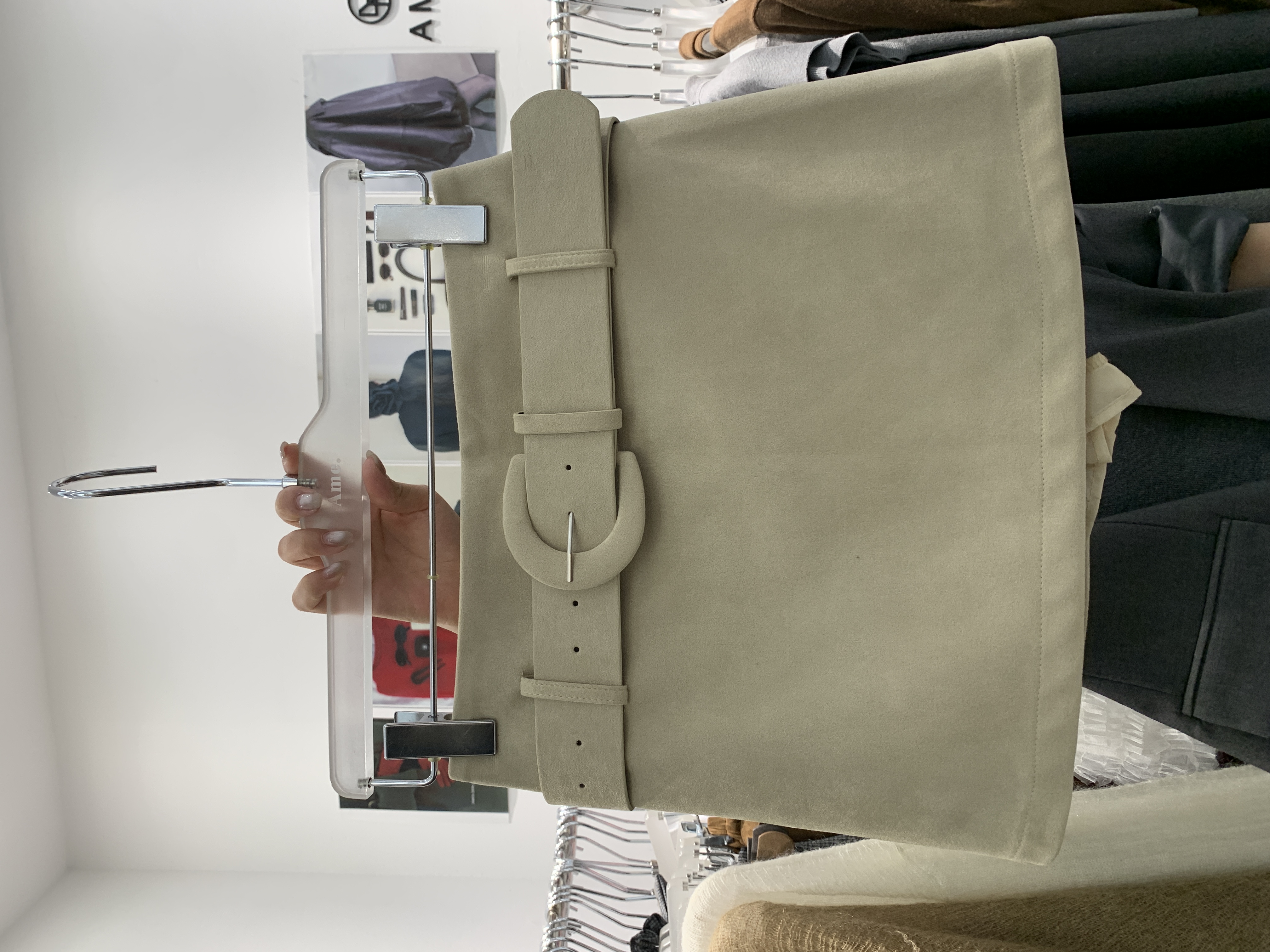 AME2025秋冬新韩版高品质气质鹿皮绒配皮带百搭高腰显瘦A字半身裙