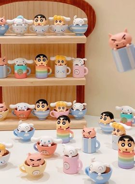 正版TOPTOY三丽鸥蜡笔小新MINI茶杯萌粒盲盒小新小白车载摆件礼物