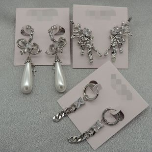 新款青岛欧美时尚百搭气质质感原单镀真金铜锆石耳钉Q45