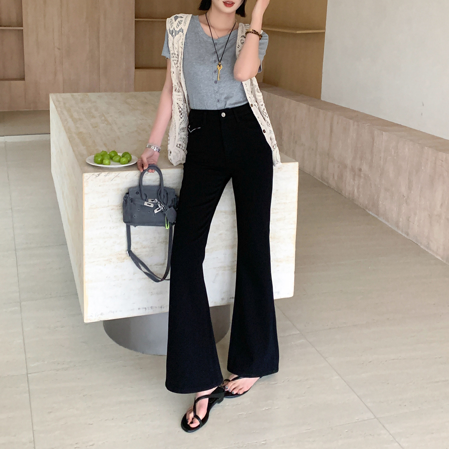 CKLY66935斯卡洛依黑色微喇牛仔裤女2026春高腰显瘦小个子喇叭裤