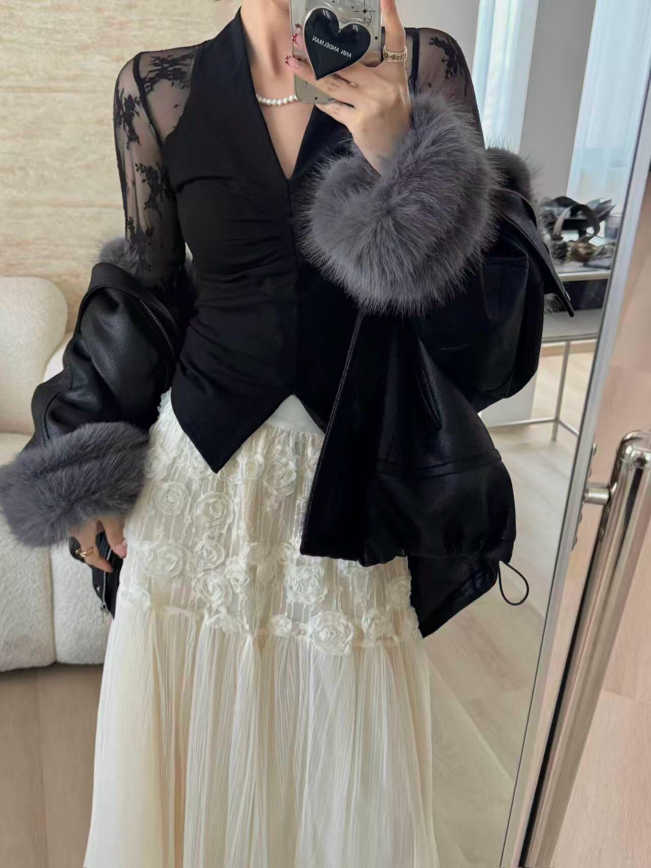 网纱拼接丝绒秋冬纯欲v领挂脖上衣蕾丝打底衫内搭巨好看超美打底