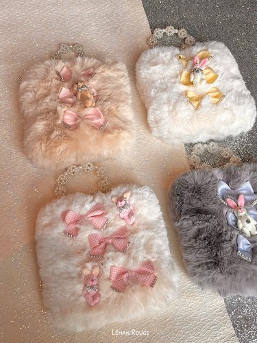 LEMAN ROUGE 少女萌物可爱玩偶蝴蝶结珍珠链毛毛包斜挎手提手机包