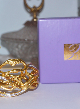 艺伎的胭脂 Elizabeth Taylor for Avon 精美 保存品 原盒手镯