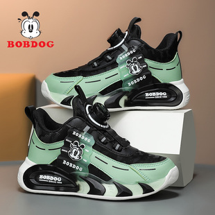 巴布豆儿童运动鞋黑色耐脏秋冬新款皮面防水旋转纽扣男女童跑步鞋