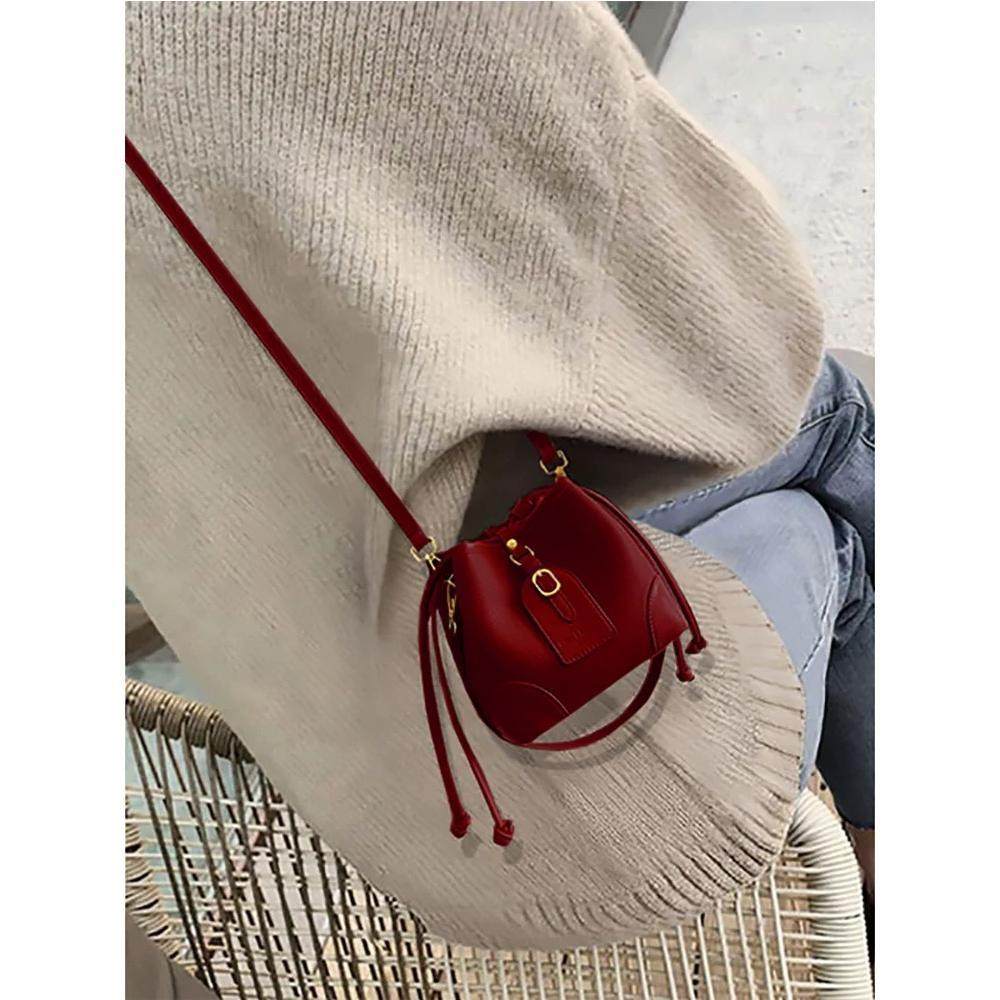 今年流行红色百搭小包包女士2025新款法式小众设计单肩斜挎水桶包,箱包皮具/热销女包/男包,腋下包,淘宝优惠券,粉丝福利购,淘宝优惠卷