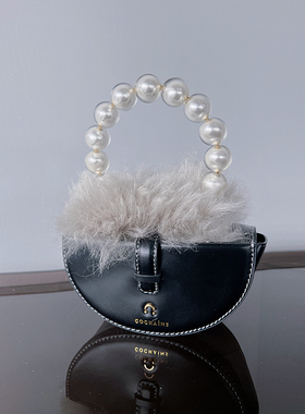 COCHAINS官方正品授权羊毛拼接半月包小众设计口红包珍珠柄手挽包