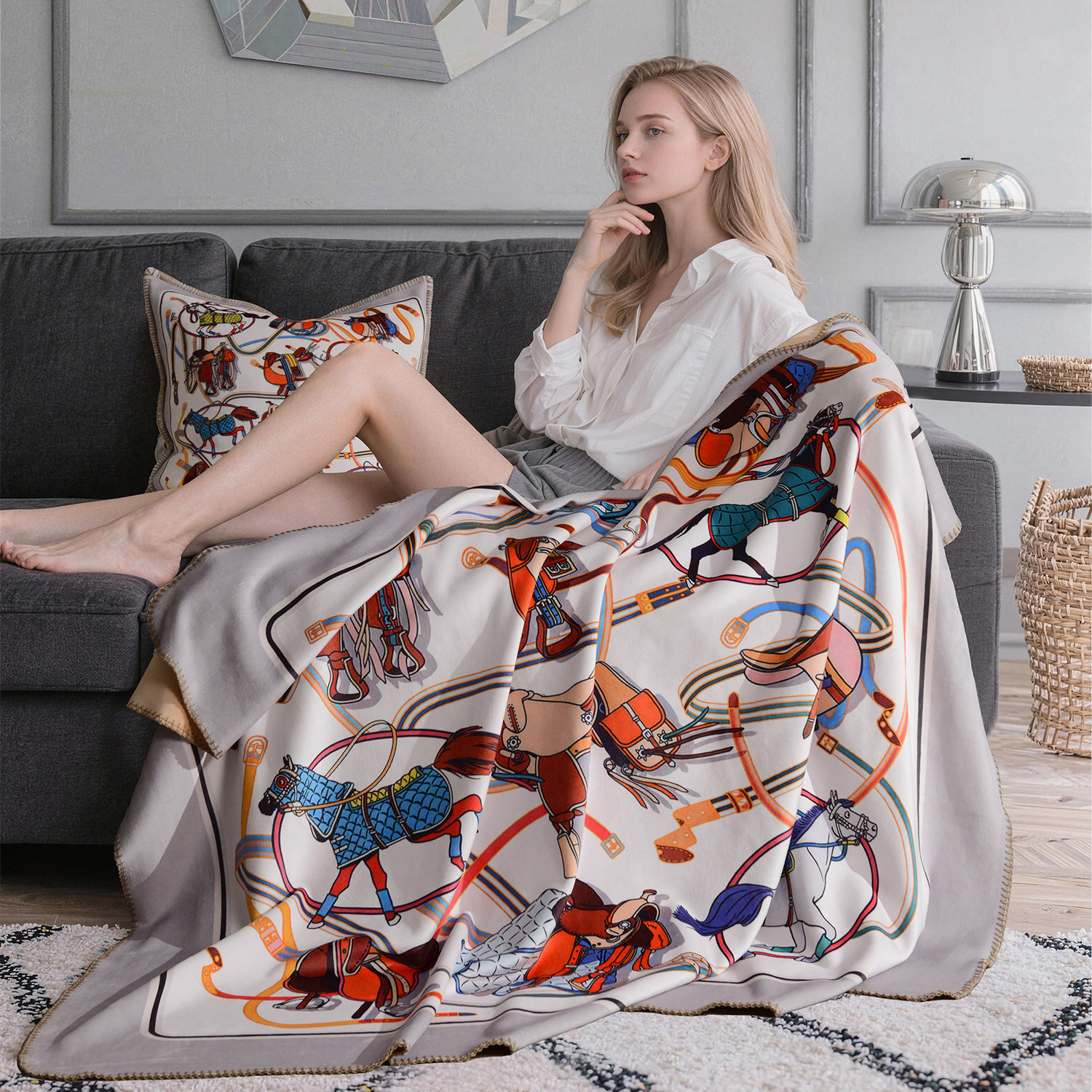 轻奢华休闲盖毯四季通用毛毯锦狐绒空调毯绒毯抱枕靠垫含枕芯包邮,床上用品,休闲毯/毛毯/绒毯,淘宝优惠券,粉丝福利购,淘宝优惠卷