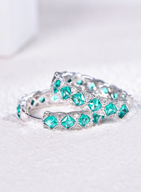 帕拉伊巴色人工培育宝石耳扣星赞