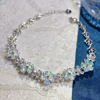 星赞轻奢珠宝S925银镶约2.85克拉天然白澳宝欧泊花花手链精美礼物