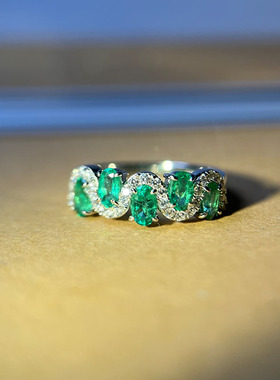 星赞轻奢珠宝S925银镶嵌约1.07克拉天然祖母绿戒指波浪形简约排戒