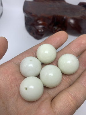 天然蓝田玉圆珠纯手工打磨20mm珠子配各种文玩配饰天然活玉单颗