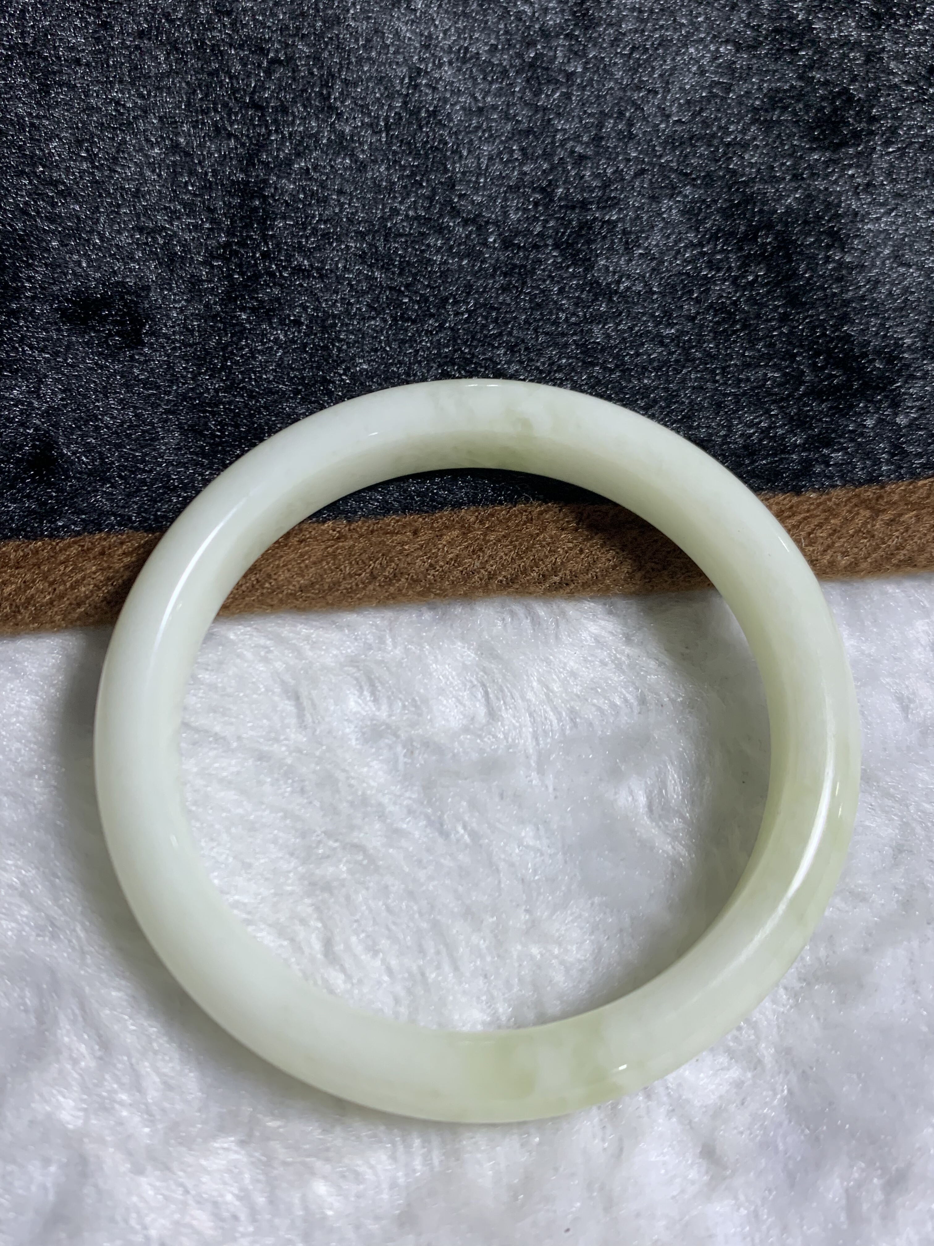 天然蓝田玉手镯料子白润细腻油润手饰