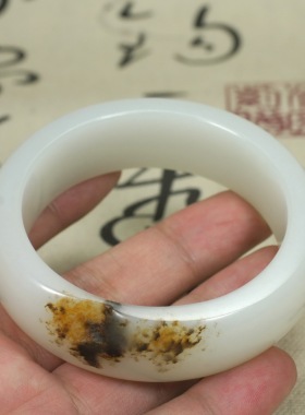 不议价收藏佳品和田玉女白玉籽料