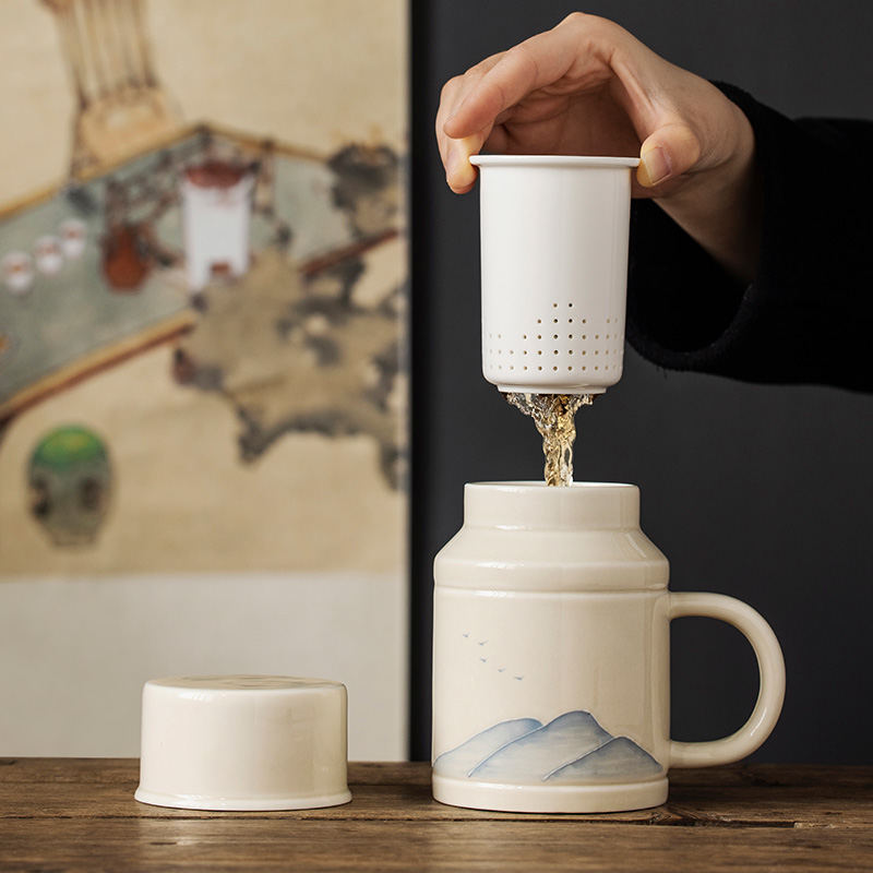 手绘云山陶瓷暖壶泡茶杯带盖马克杯带过滤茶水分离家用定制水杯子