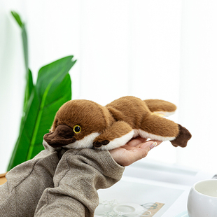 2025新款掌中宝小公仔仿真鸭嘴兽解压治愈小号水獭背包装饰布娃娃