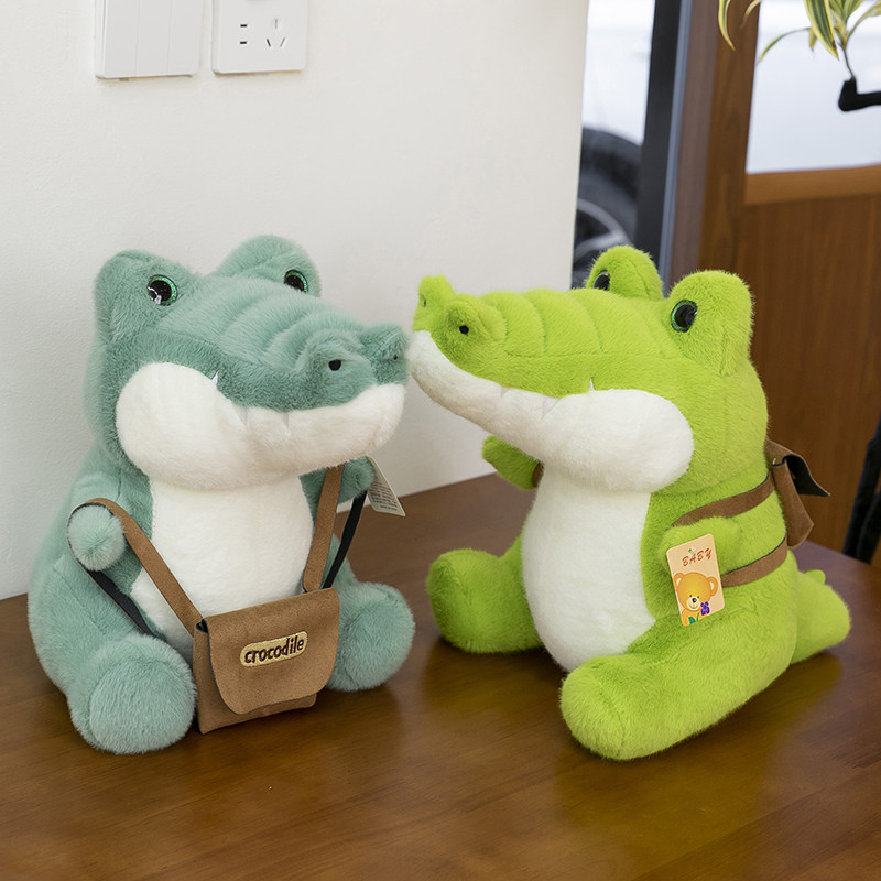 2025新款皮革背包鳄鱼公仔坐姿