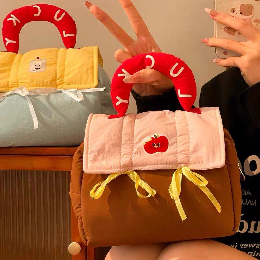 原创可爱小房子化妆包大容量高颜值女便携式手提旅行护肤品收纳包