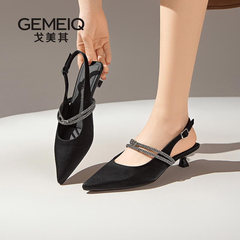 戈美其2025新款商场同款尖头凉鞋