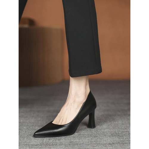 港风轻奢新款~黑色真皮高跟鞋春季中跟细跟尖头浅口职业工作单鞋