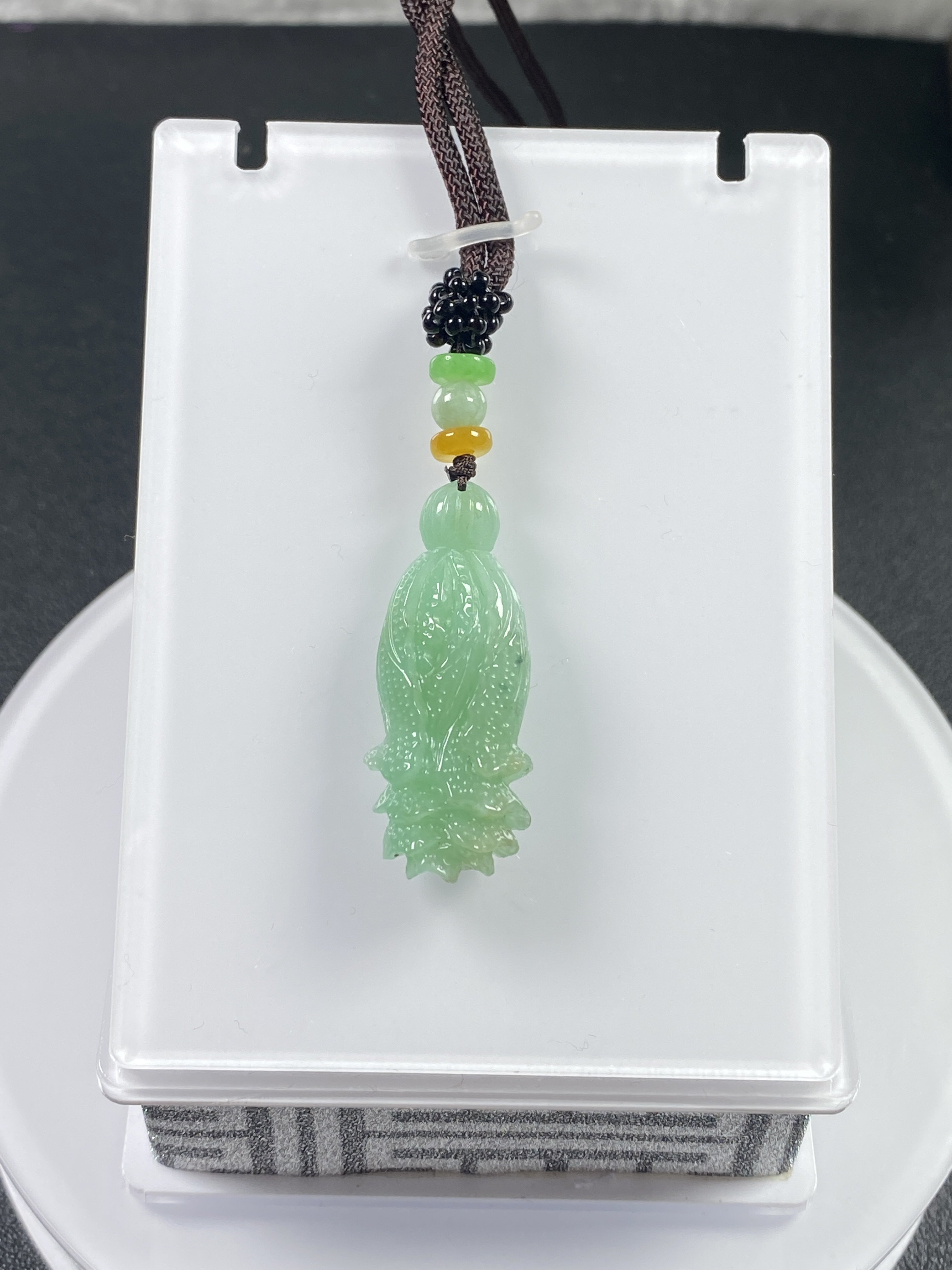 缅甸天然A货翡翠甜阳绿白菜吊坠 证书编号8823
