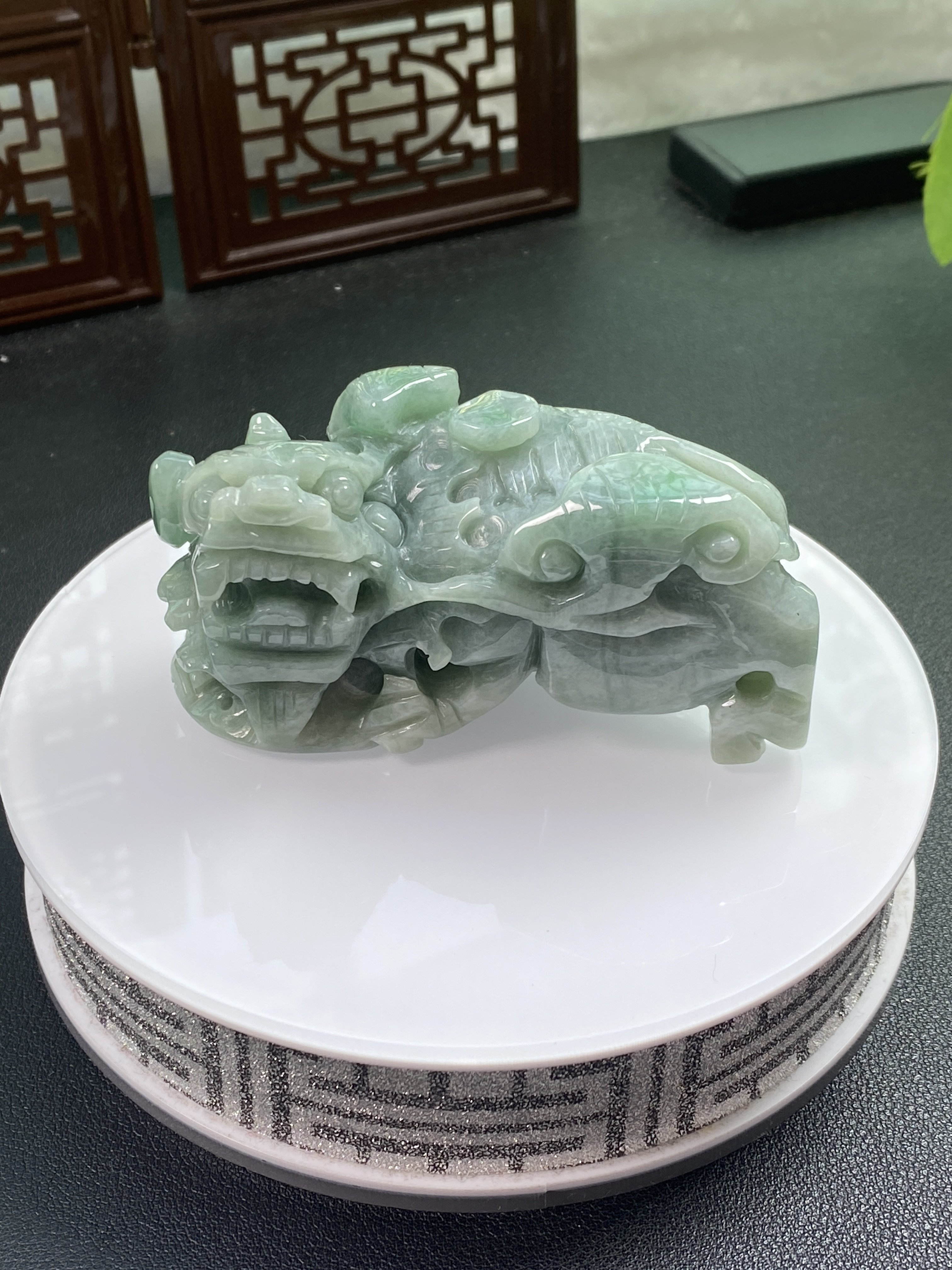 缅甸天然A货翡翠阳绿飘花貔貅摆件 /把件 证书编号0631