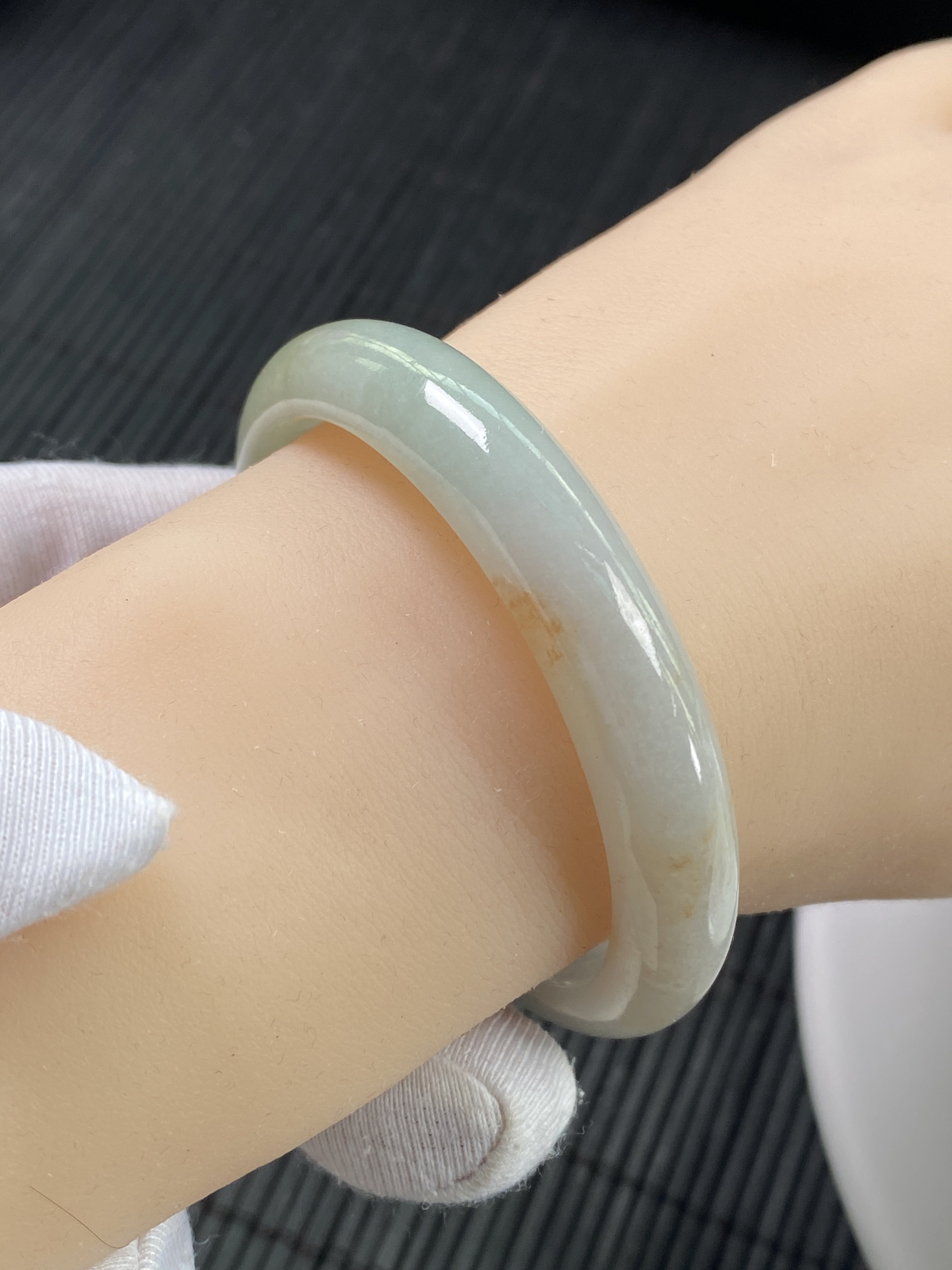 51正圈 天然A货翡翠春彩黄翡飘花手镯 掌宽61mm左右戴 证书号8192