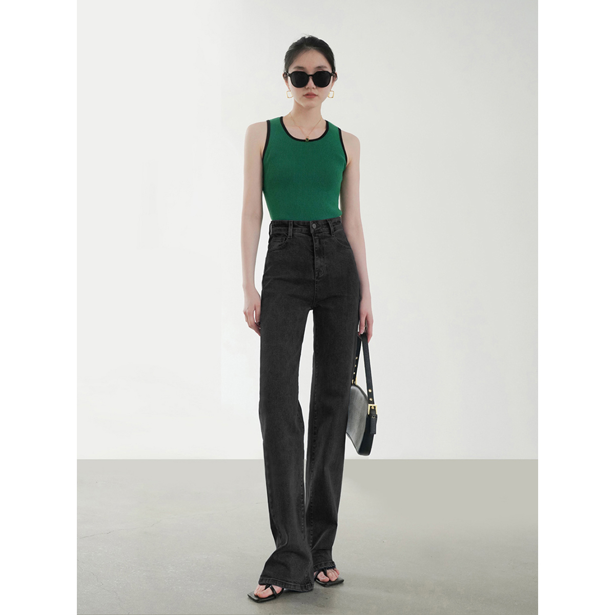 有加绒烟黑色窄版直筒牛仔裤