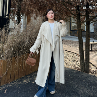 胖mm宽松中长款 棉麻手感风衣2025秋新款 翻领外套 女装 心存真特大码