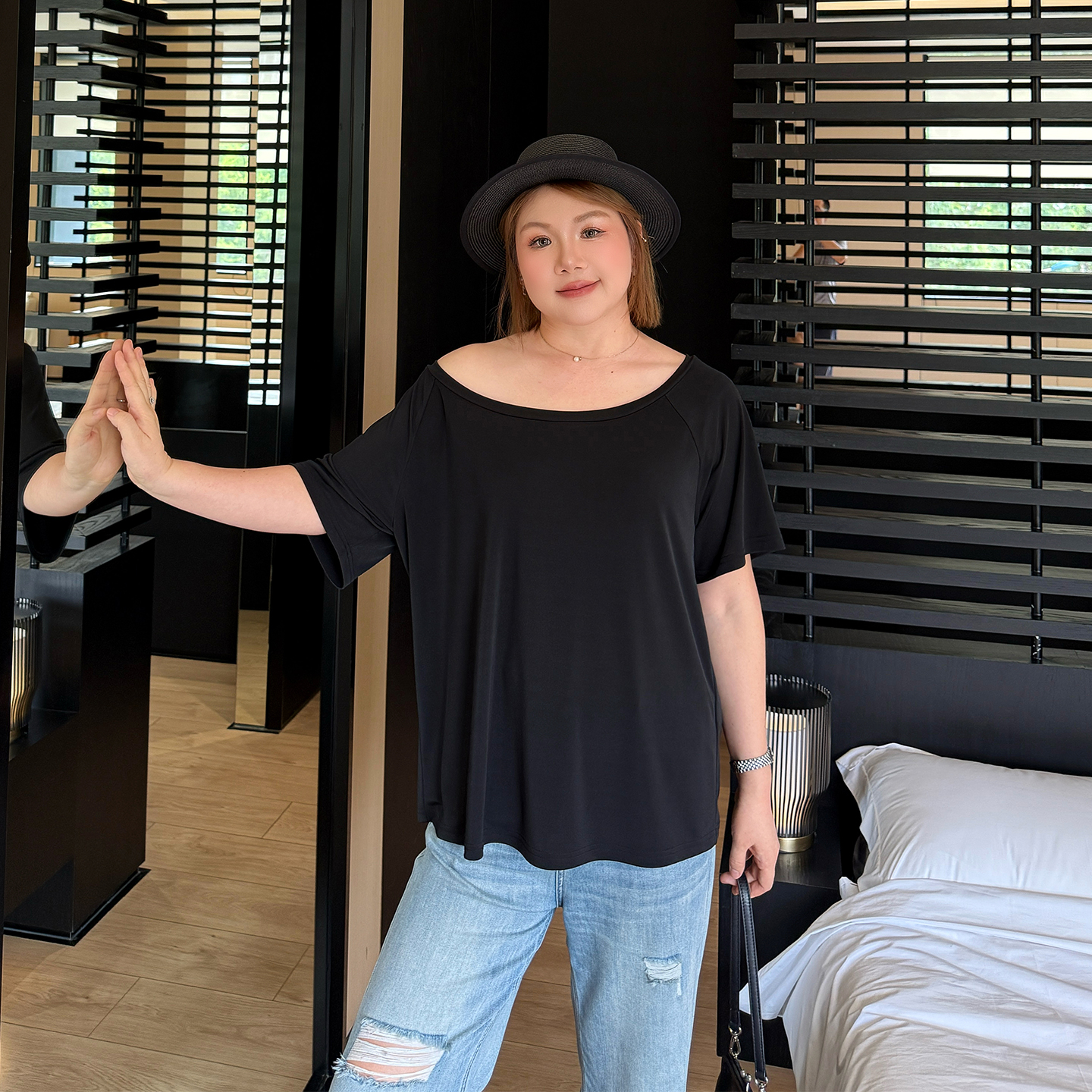 大码女装漏肩T恤宽松显瘦百搭