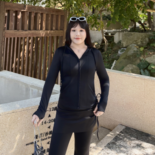 高弹运动修身外套女2026年春新款大码胖mm显瘦连帽骑行户外上衣