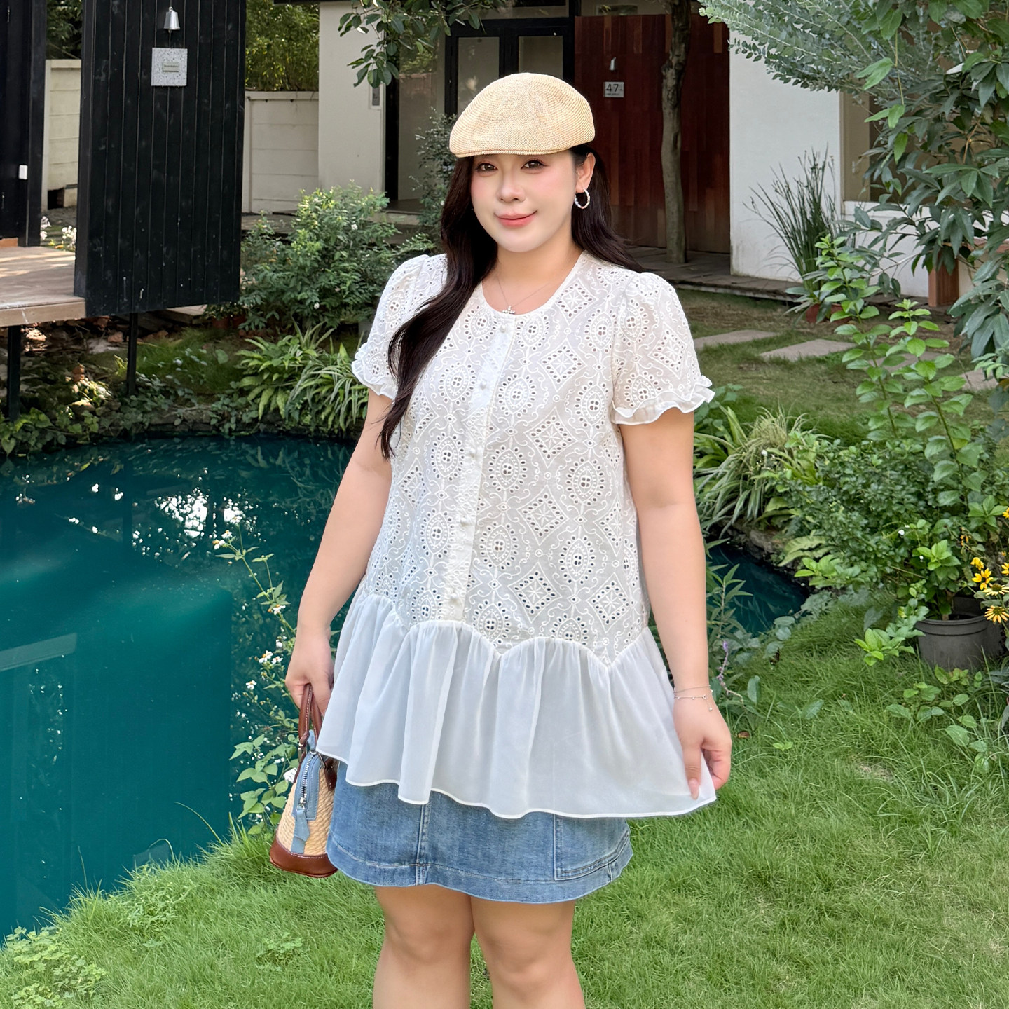 大码女装镂空娃娃衫甜美百搭显瘦