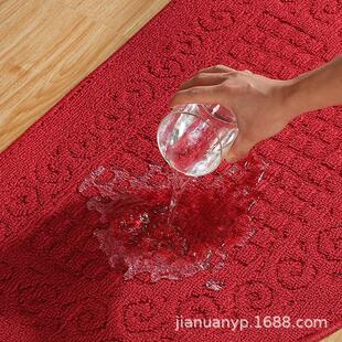 In a Nordic semi-circle, the carpet and foot cushions are cu