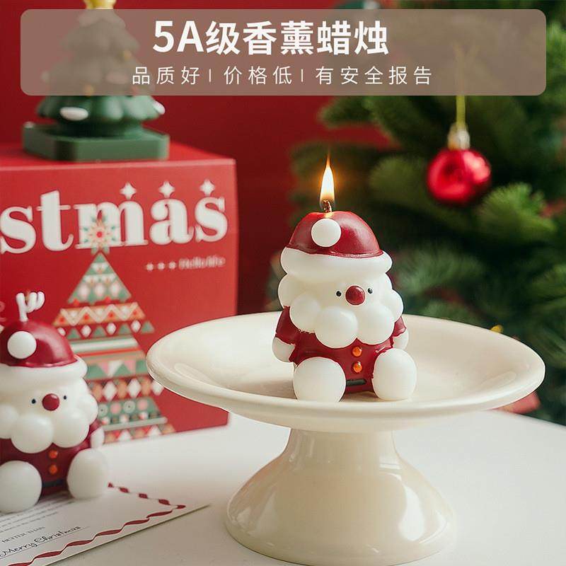 Christmas candles with a hand-held dress and a hand-made ca