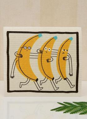 The family washes the dishes for Christmas. They clean the d