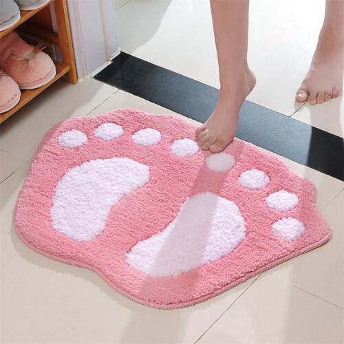 A velvet toilet, a water cushion, a bathroom, a doormat, a t